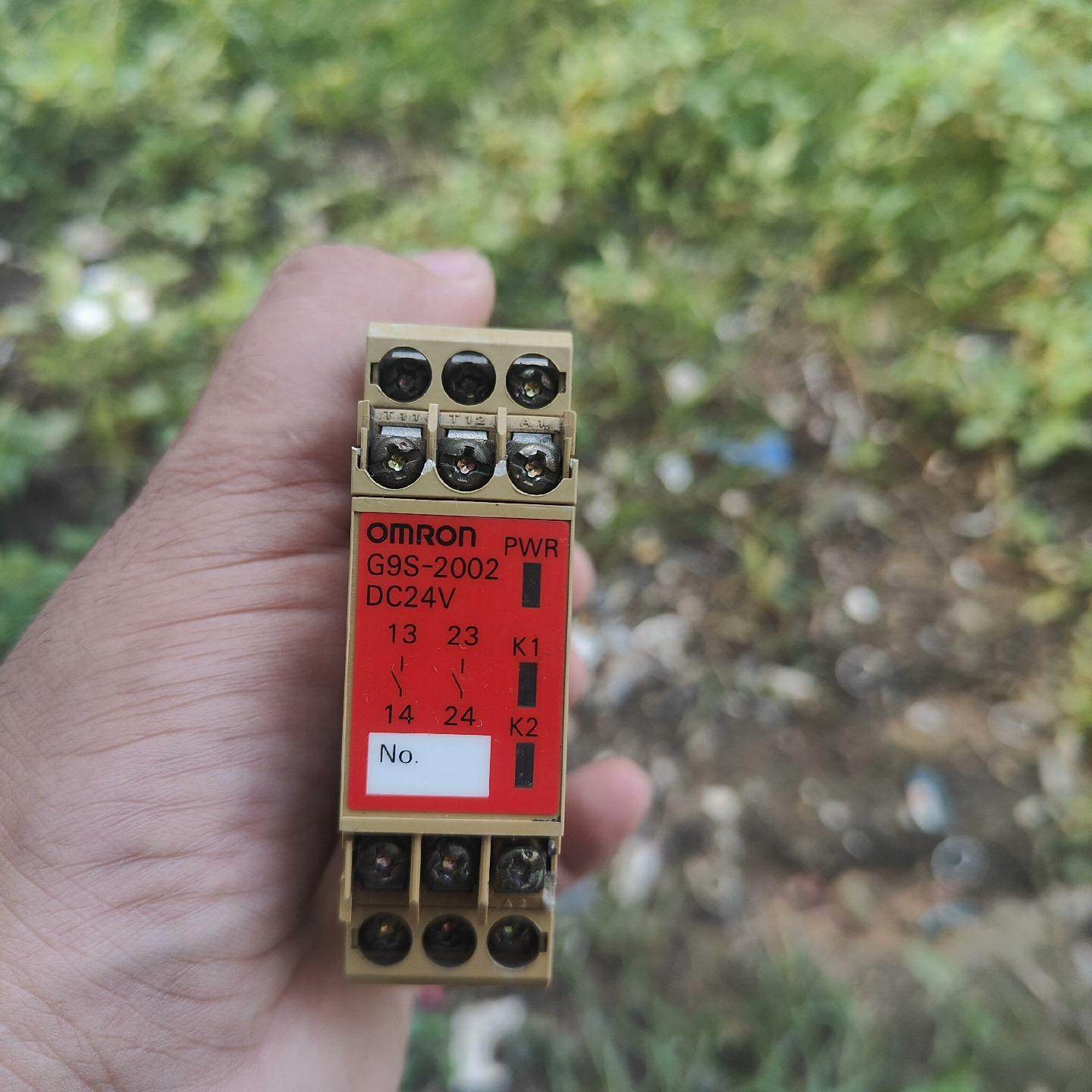 G9S-2002固态继电器 拆机 功能包好 图