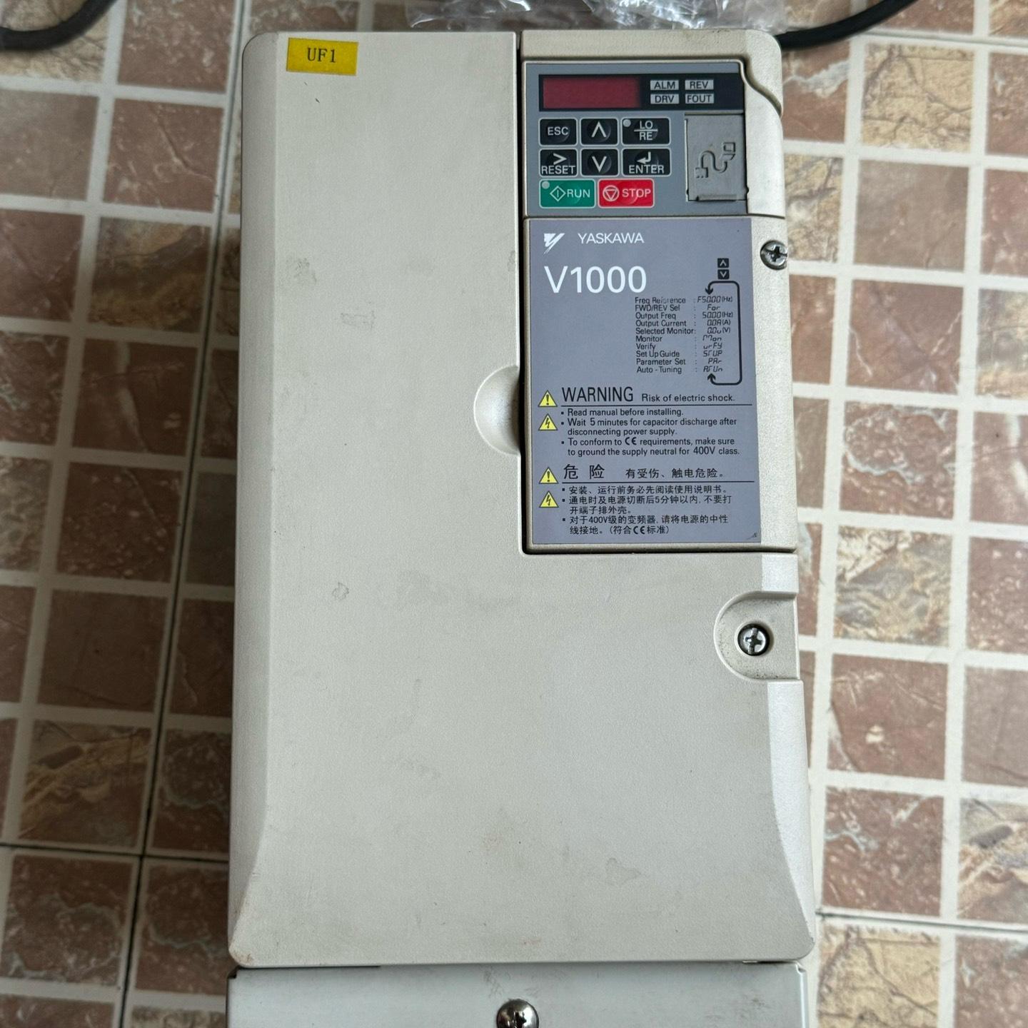 拆机安川变频器CIMR-VB4A0018FBA功能包好 实物