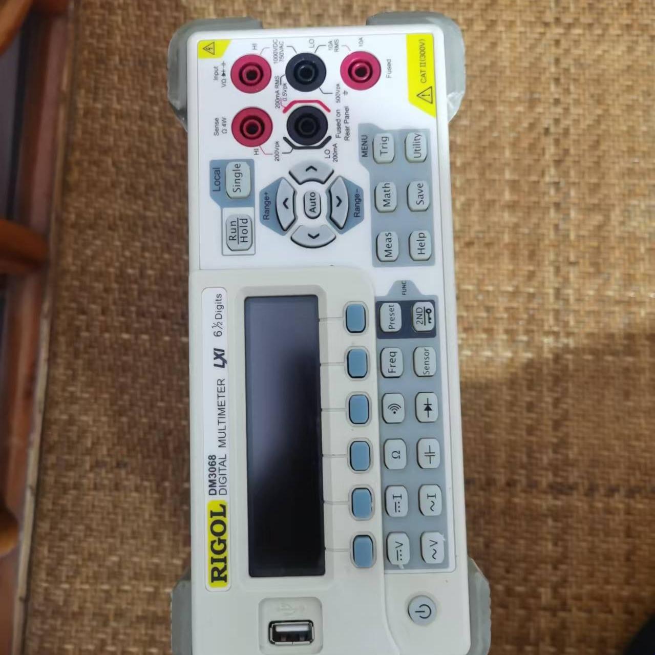 普源DM3068六位半万用表