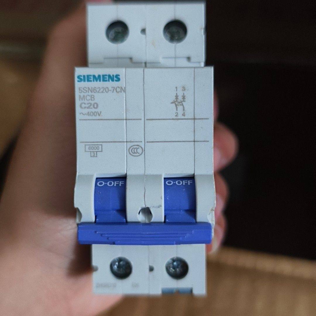 5SN6220-7CC 2pc20a空气开关