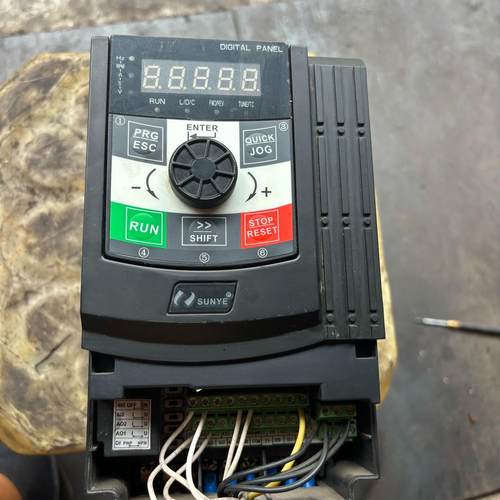 SUNYE日业变频器4kw/5.5kw日业CM530H-4T