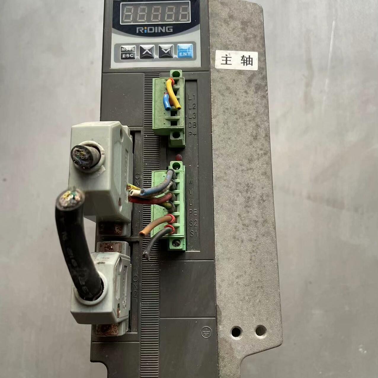 日鼎交流伺服驱动器 DCS3205-VT0/CF1 220V