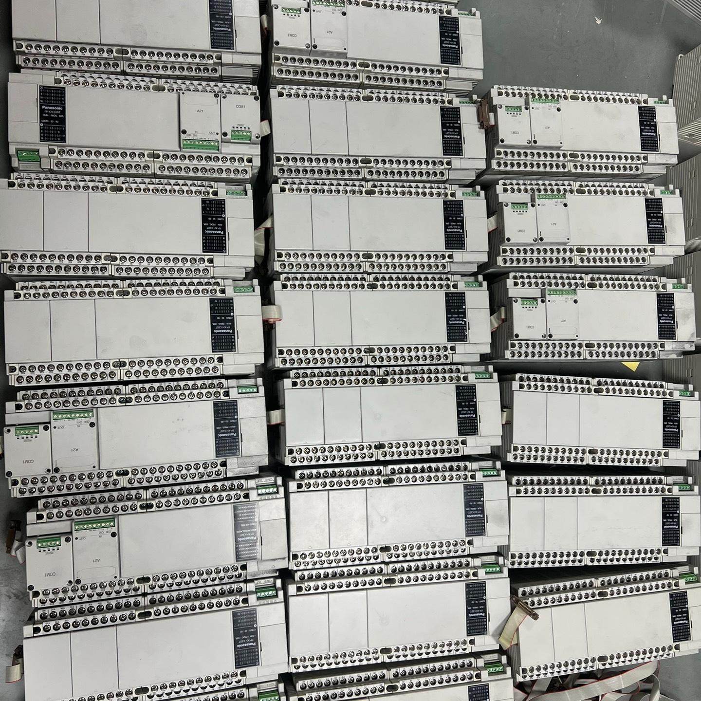 PLC FP-XH C60T 型号AFPXHC60T-F