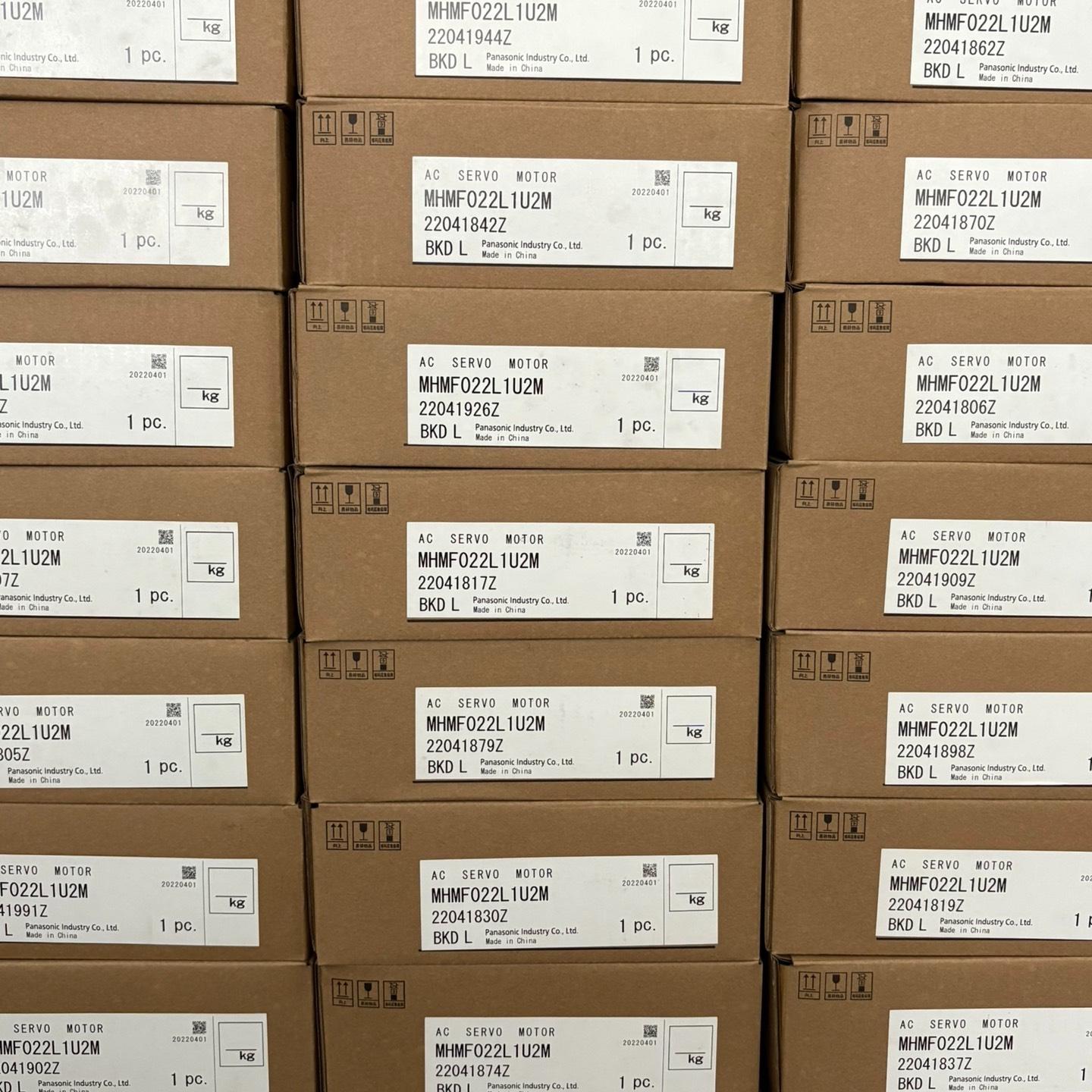 A6 MHMF022L1U2M 200W伺服电机