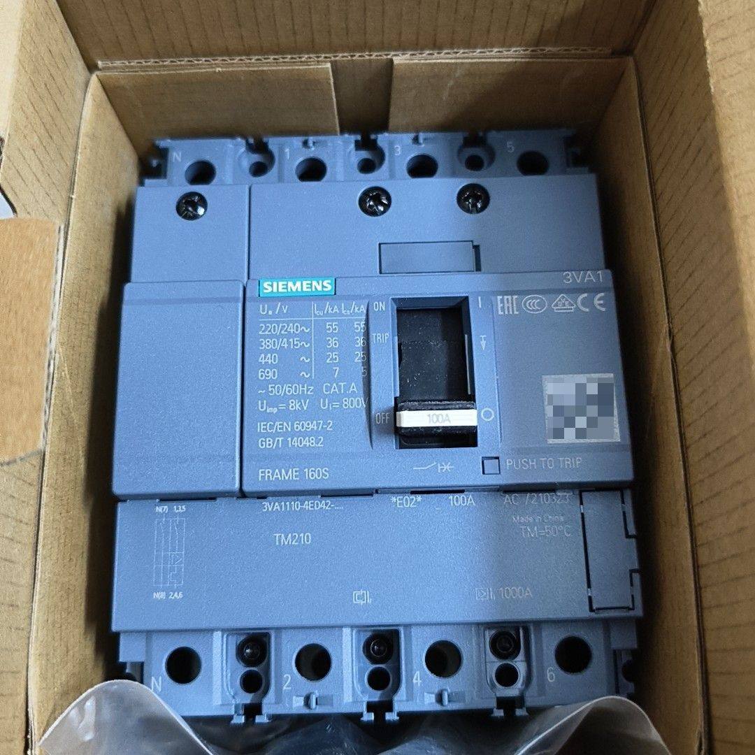 4p塑壳断路器开关保护器