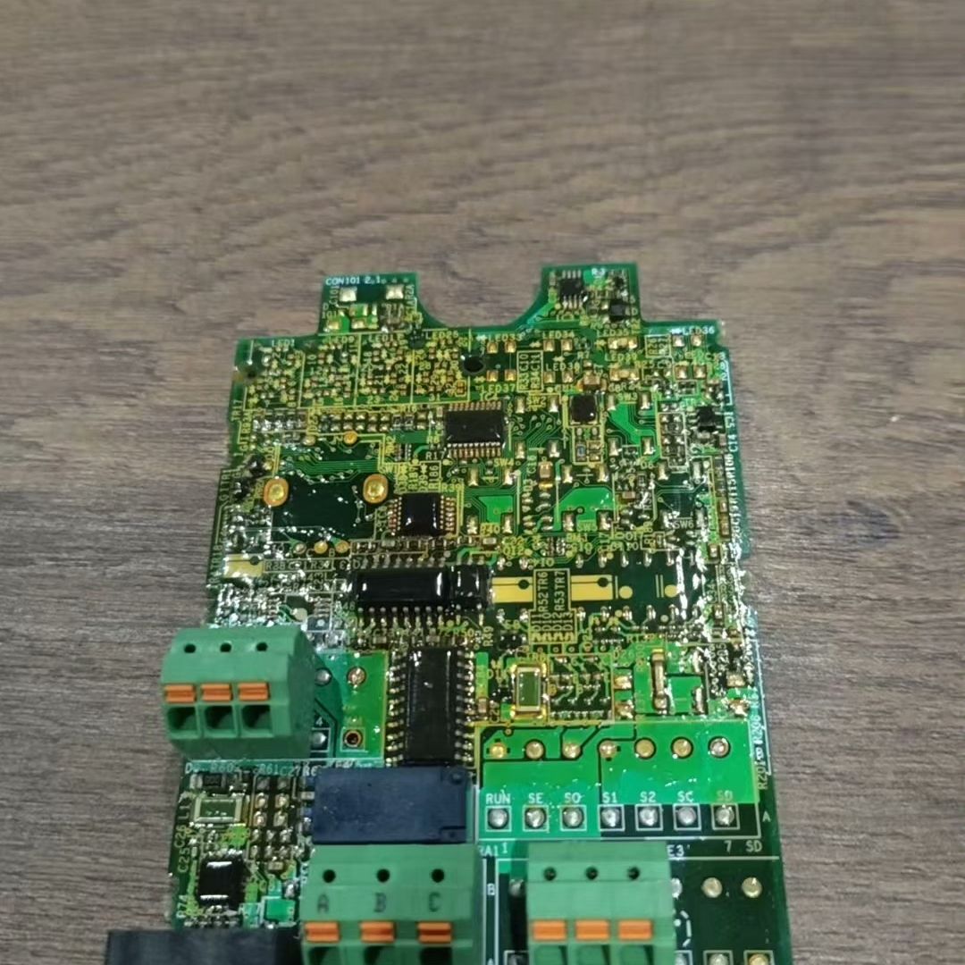 IS74 D70CA15A-A BC186A830G54