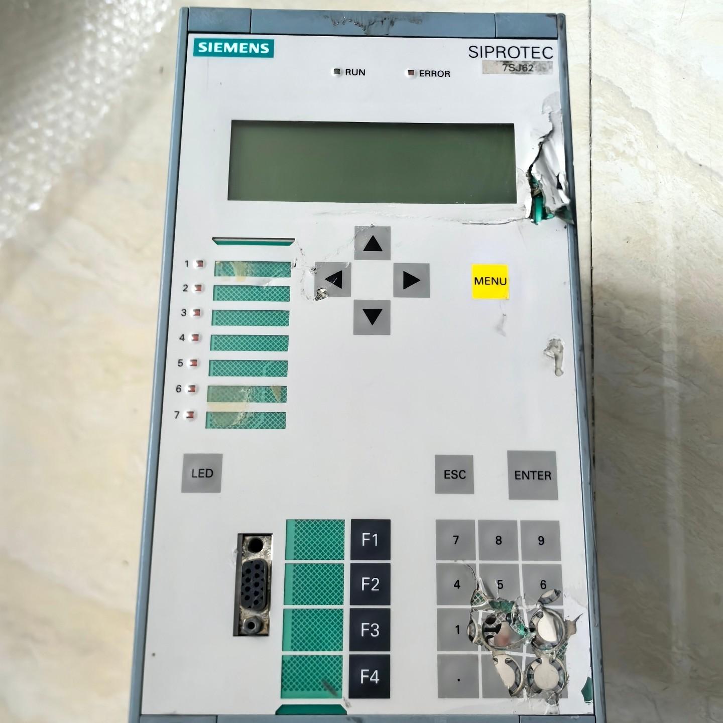 继电保护装置7SJ6225-5EB20-3FG1/EE