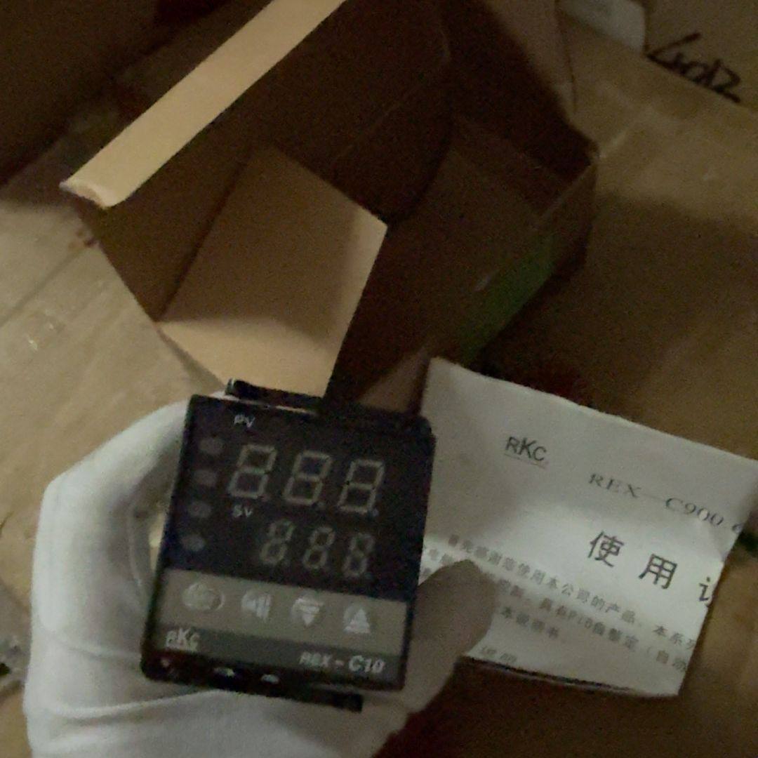 RKC温控仪  REX-C10  REX-C100  CH1