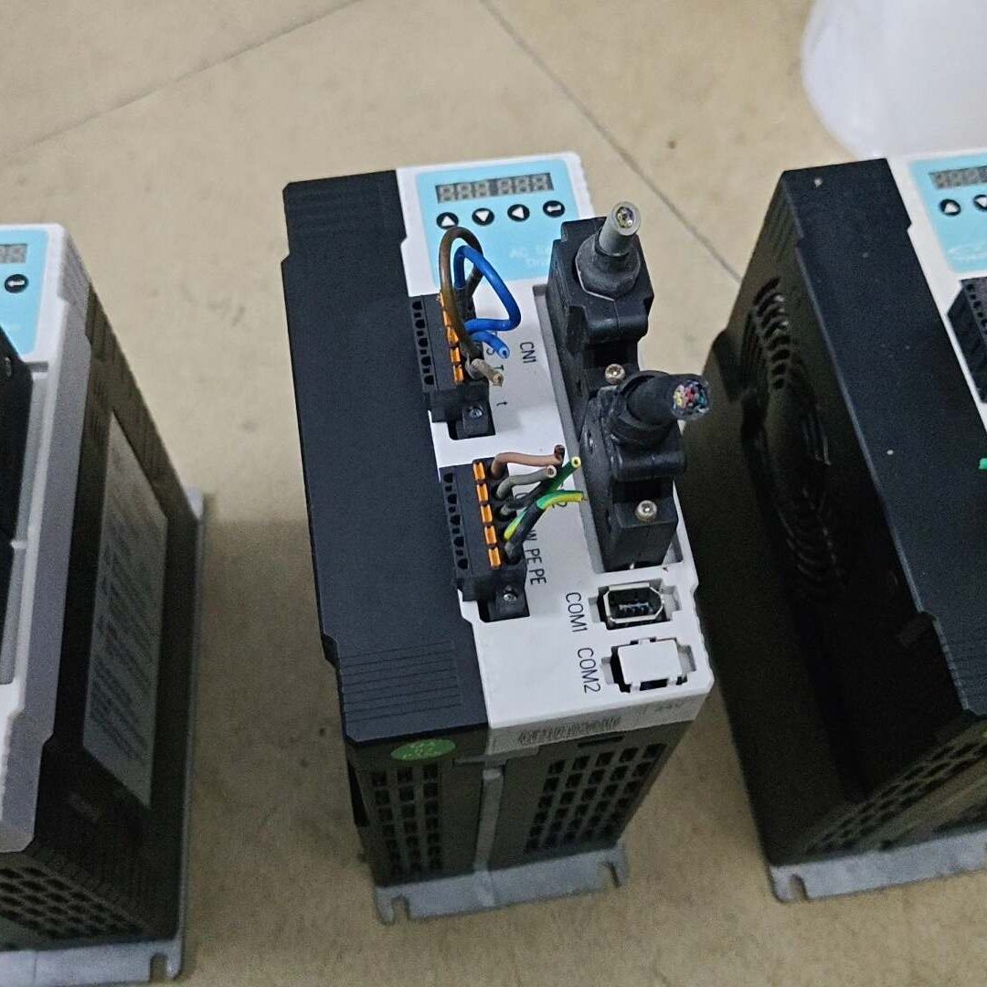 研控伺服电机驱动 PSDD-08A5D 研华伺服电机驱动 拆