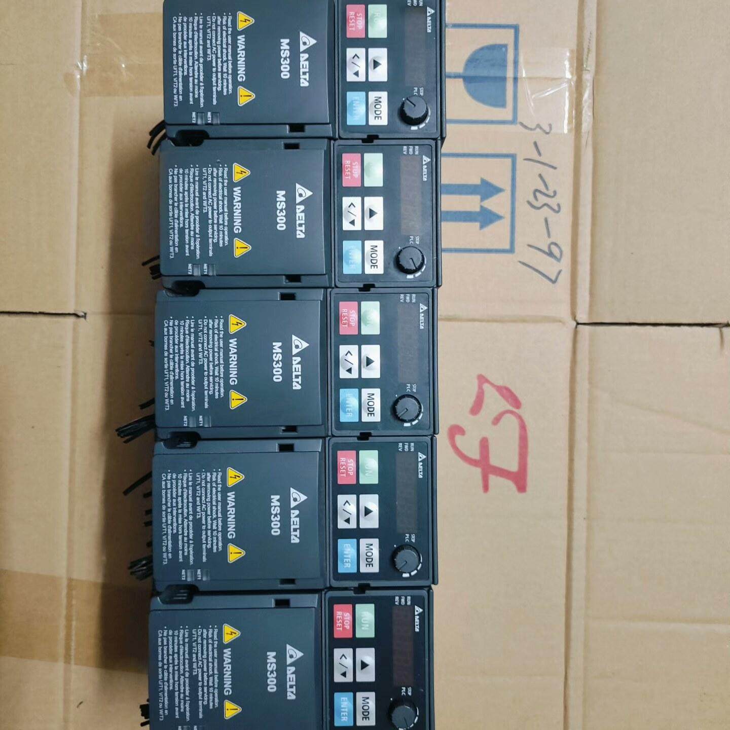 台达MS300变频器VFD2A7MS43ANSAA 成色如图