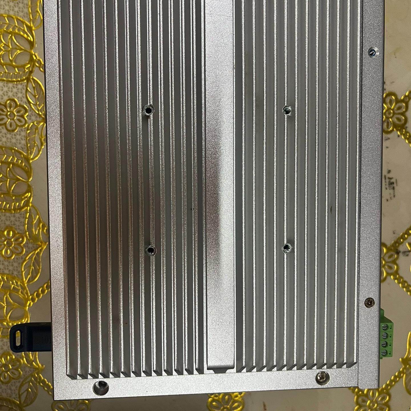 研祥M60-E-2P-01工控机  带电源