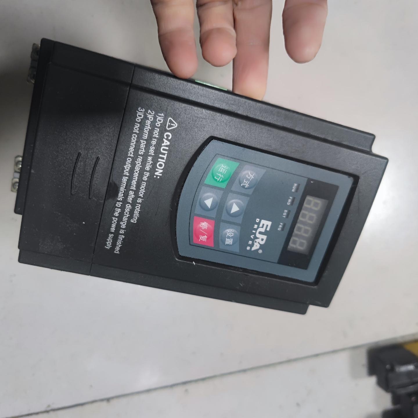 欧瑞变频器E2000-0040T3 4KW 380V 成色轻