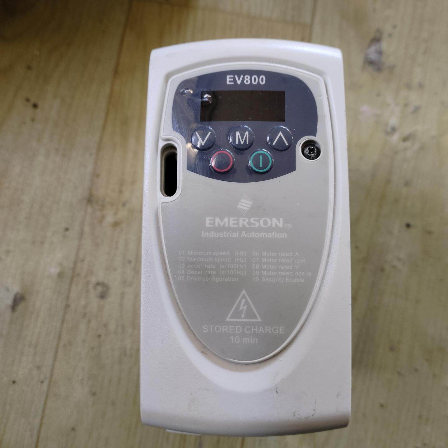 艾默生变频器EV800-2S0007G 0.75kW 220