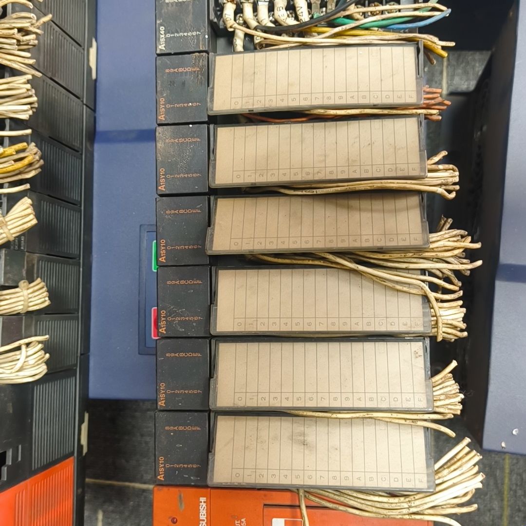 PLC电源模块A1S61PN 输入电压100-240VA