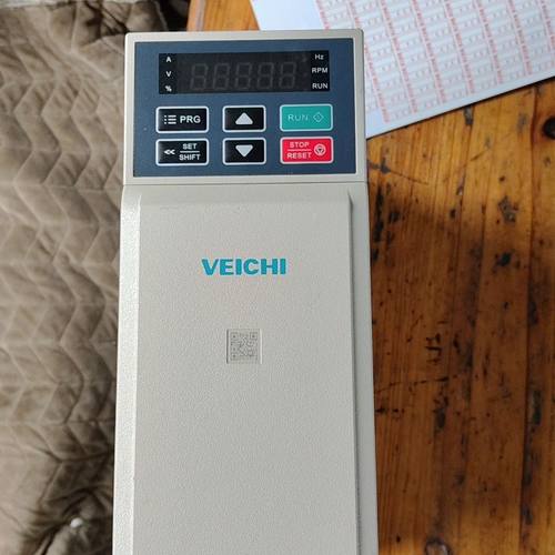 AC300-T3-1R5G/2R2P-B伟创变频器