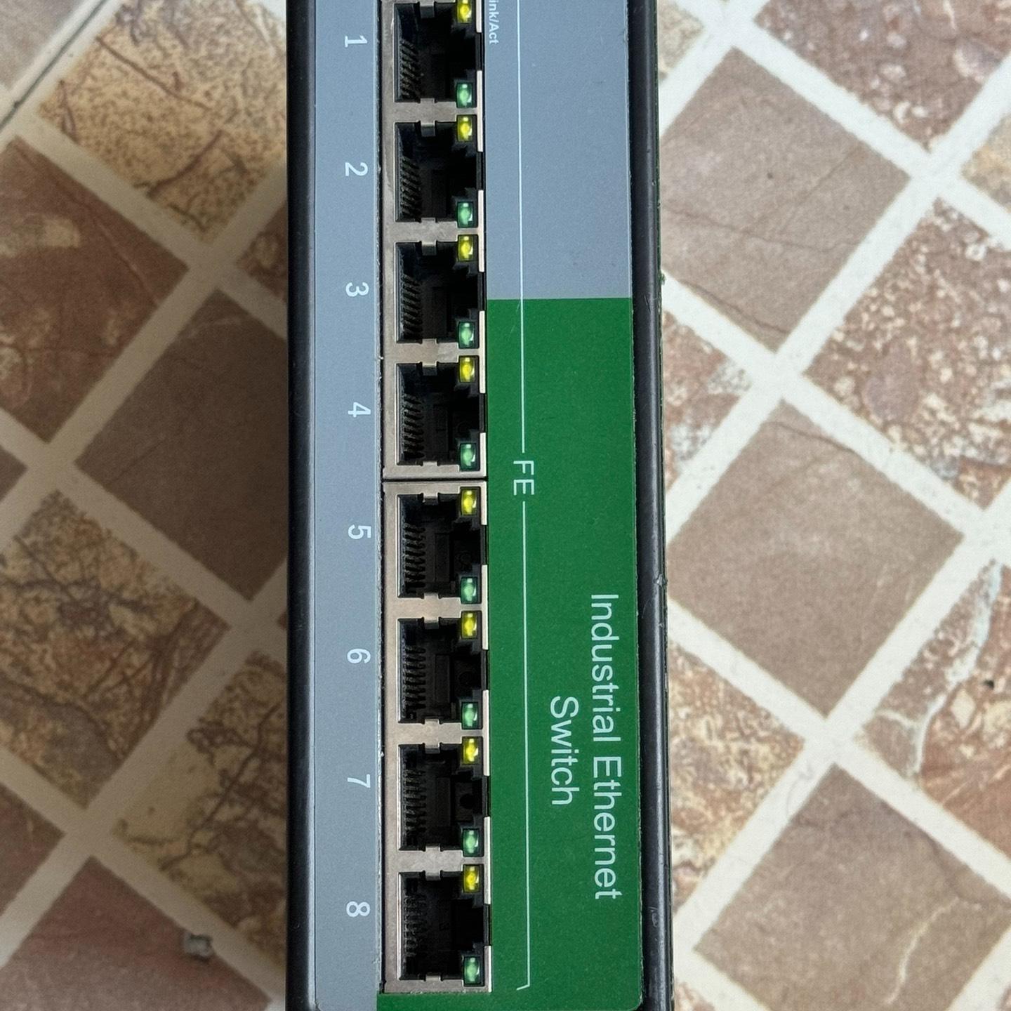 AOPRE 工业级8口D808F交换机 安防监控 拆机