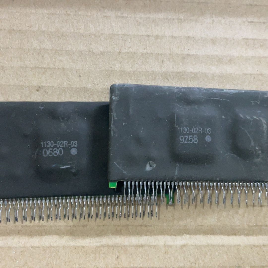 1130-02R-03  安川变频器芯片 拆机 包好。可