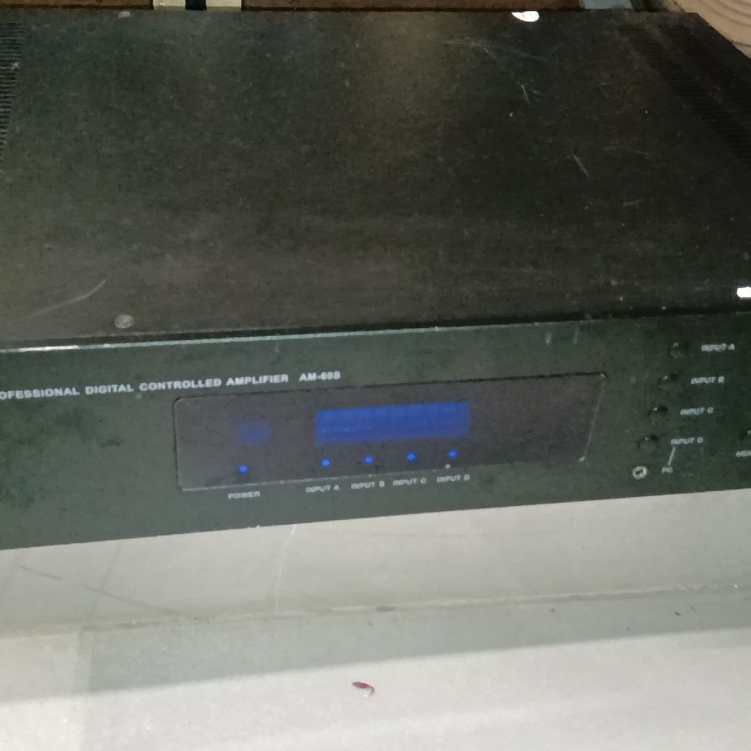 惠威专业数字控制功率放大器 型号：AM-60S 配件只有电源