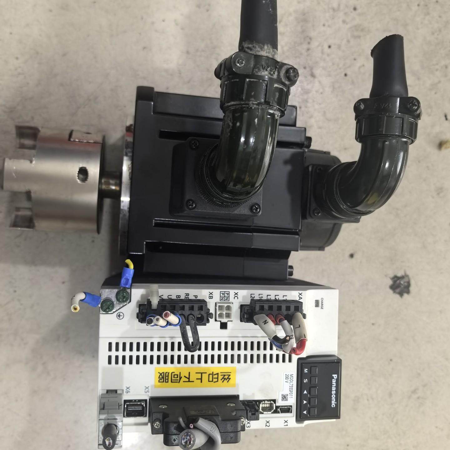 伺服驱动器MDDLT55SF011配电机MDMF152L