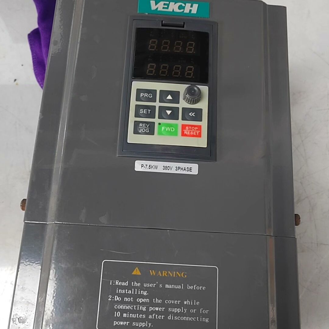 伟创变频器7.5KW AC60-T3-7R5P 成色如图 每