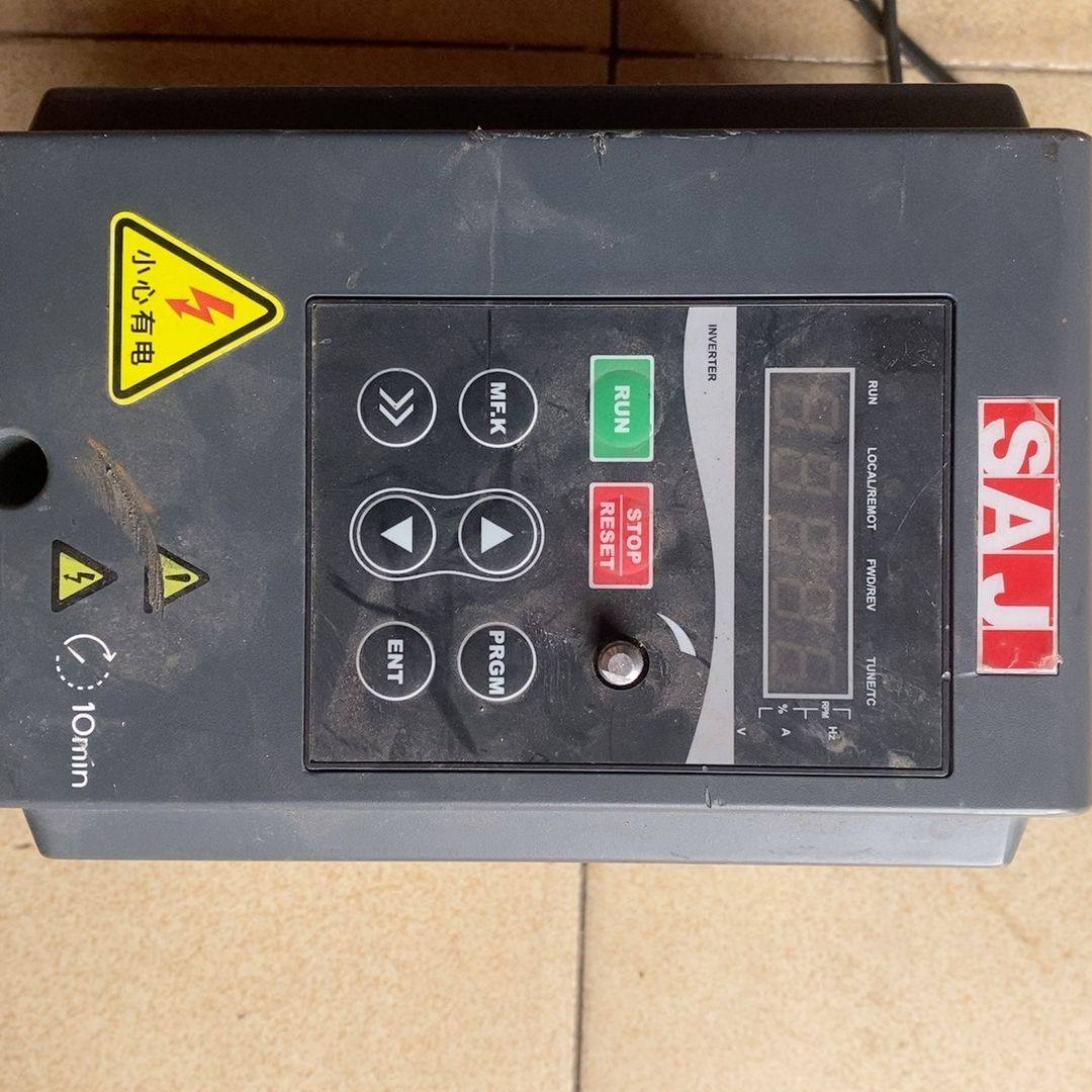 拆机三晶变频器VM1000H-4T3R7GB