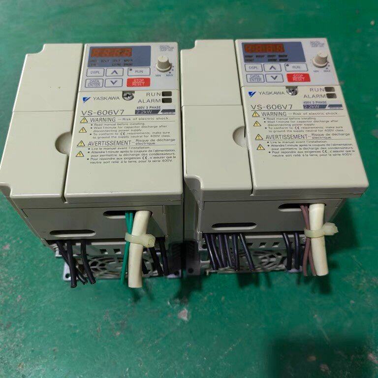 安川VS-606V7变频器CIMR-V7AT42P2 2.2