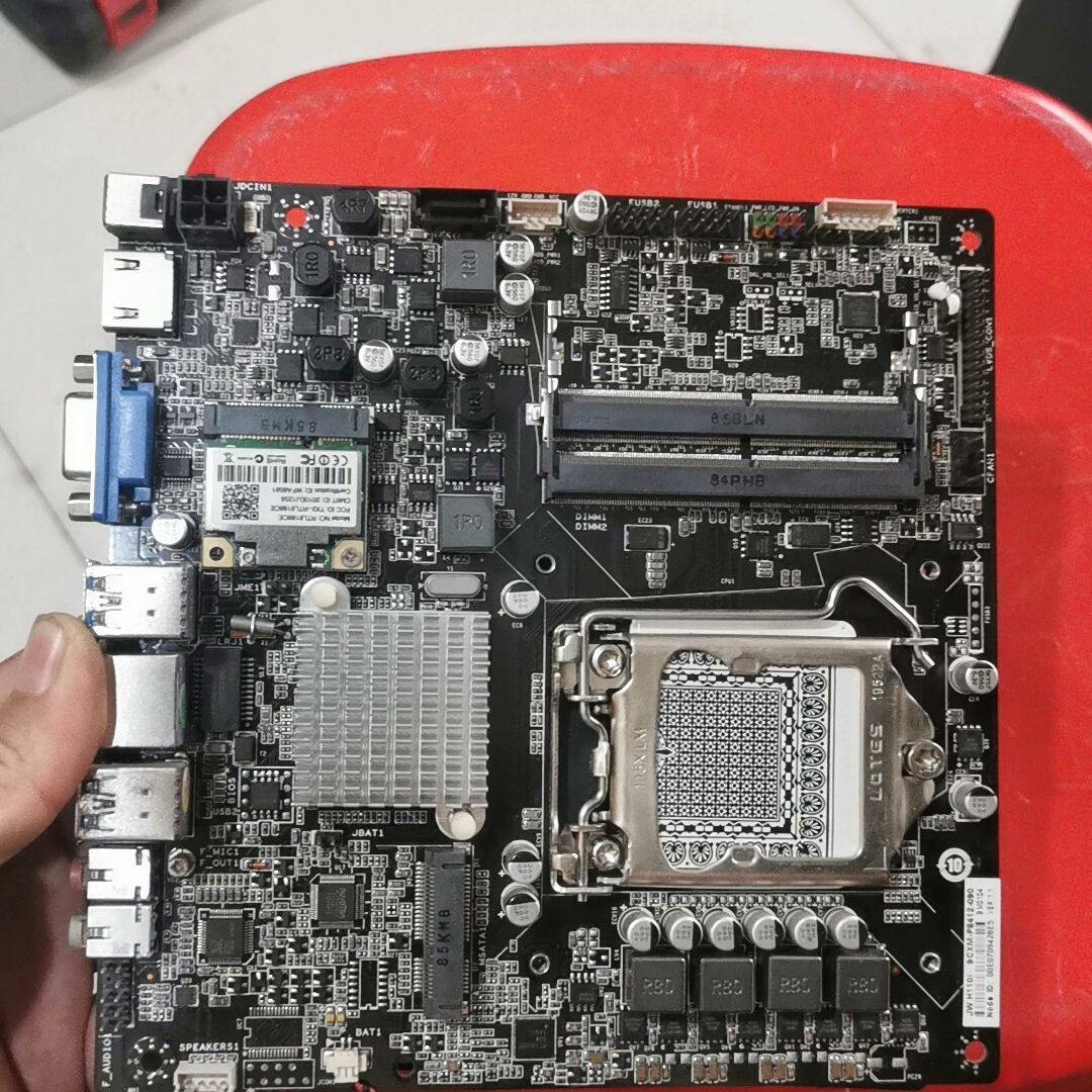 JW H110I 一体机主板 3张