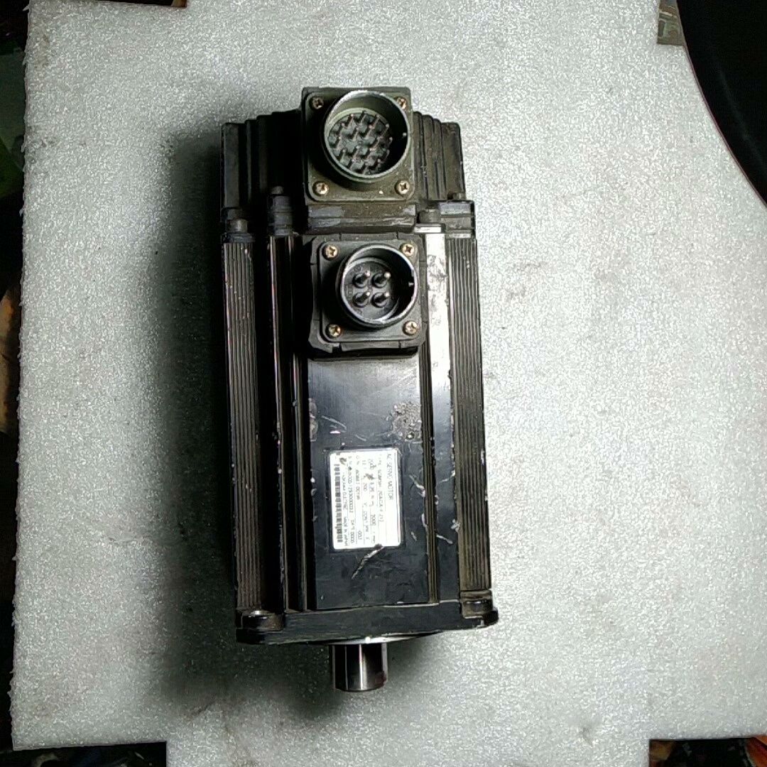 安川伺服电机一只 SGMSH-20ACA-FJ12 2000