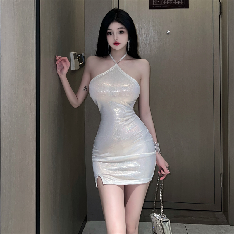 150cm小个子辣妹纯欲性感露背包臀连衣裙银白色亮面挂脖短裙xxs码