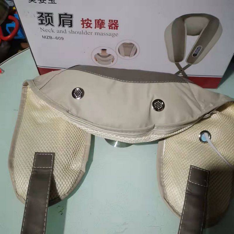 正品美姿宝捶打按摩披肩颈肩按摩器多功能腰椎腹部捶背机敲打颈部