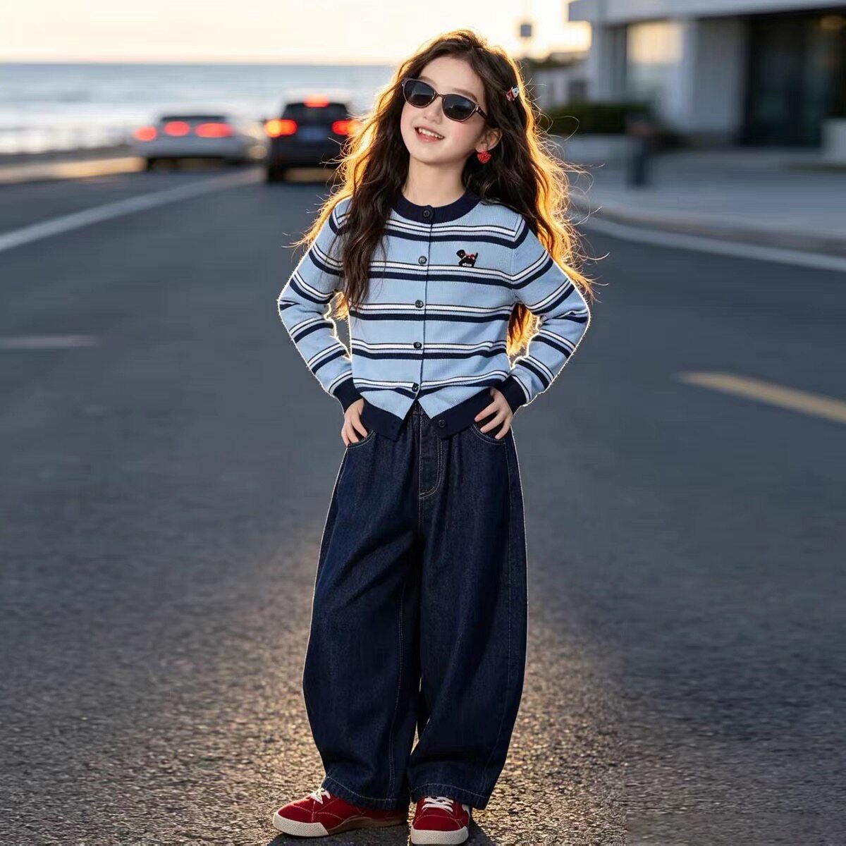 女童针织开衫2026新款刺绣春秋装洋气条纹长袖卡通中大童条纹外套