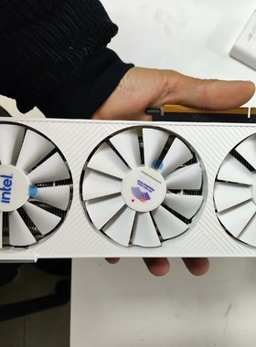 议价卖一张英特尔蓝戟A750显卡白色，感兴趣的话可以私聊我，成色
