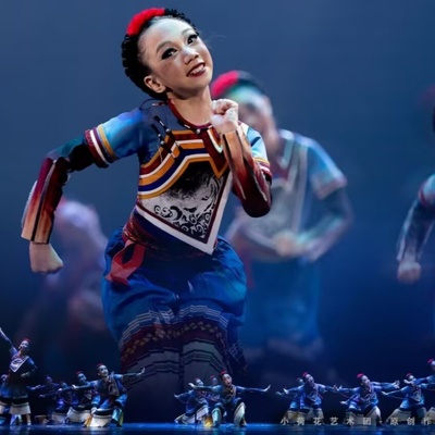 广东省第八届少儿舞蹈大赛彝族舞蹈《天梯下的新家》演出服舞蹈服