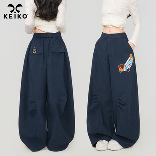 裤 2026早春松弛慵懒感阔腿西装 子 腊肠狗贴花加绒弯刀休闲裤 KEIKO