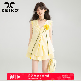 短裙两件套装 衬衫 立体花朵黄色扭结上衣夏日多巴胺V领无袖 KEIKO