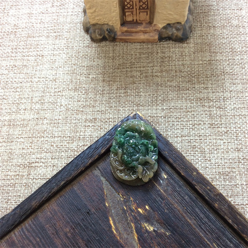 南阳独山玉牡丹花吊坠女士玉佩