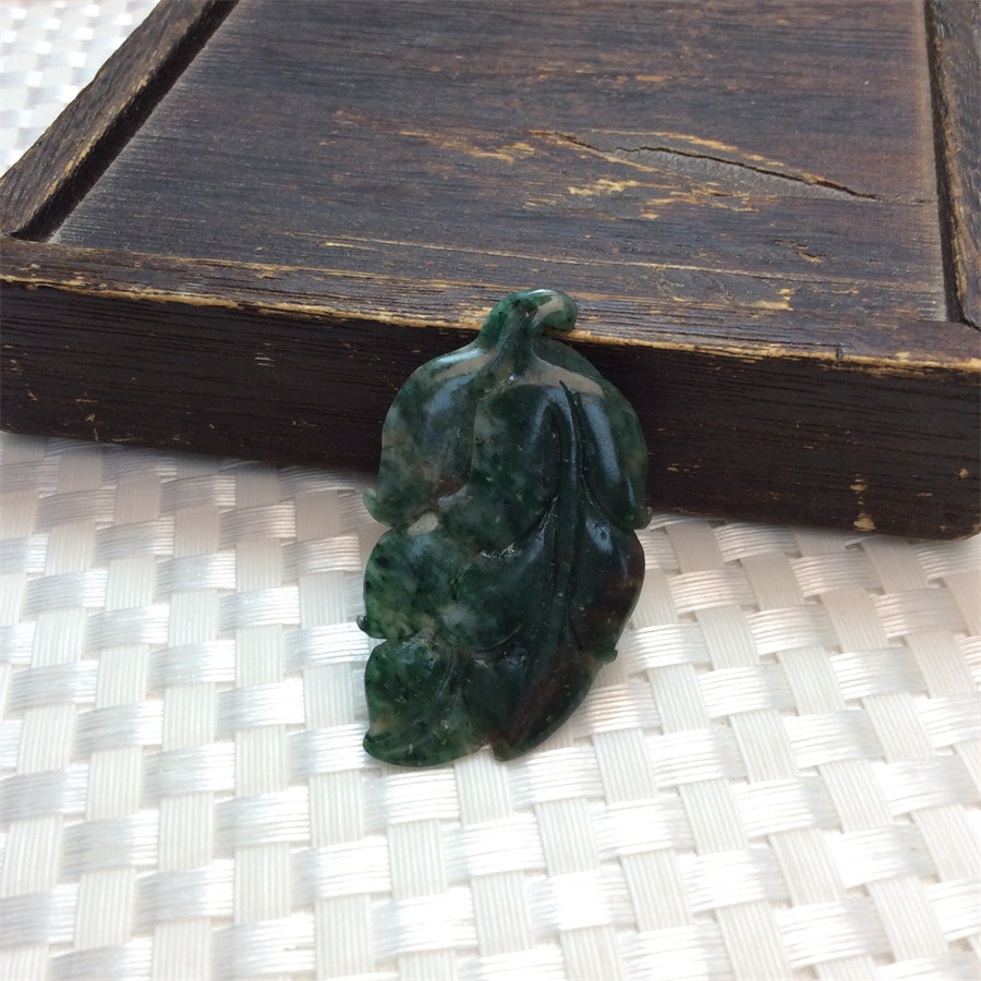 南阳独山玉天蓝料树叶吊坠玉坠天然玉石雕刻工艺品女士挂件毛衣链