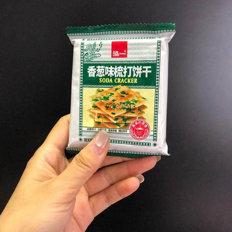 -泓一香葱味苏打饼干学生早餐饼干咸味酥脆宿舍休闲解馋小零食