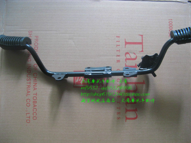 骏驰铃木GT125前搁脚架 QS125-5C 5A 5B 5E 5F前搁脚 横铁 脚踏架