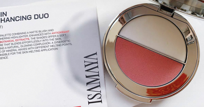 预*定ISAMAYA双色腮红高光膏盘唇颊眼影多用途霜状Enhancing Duo