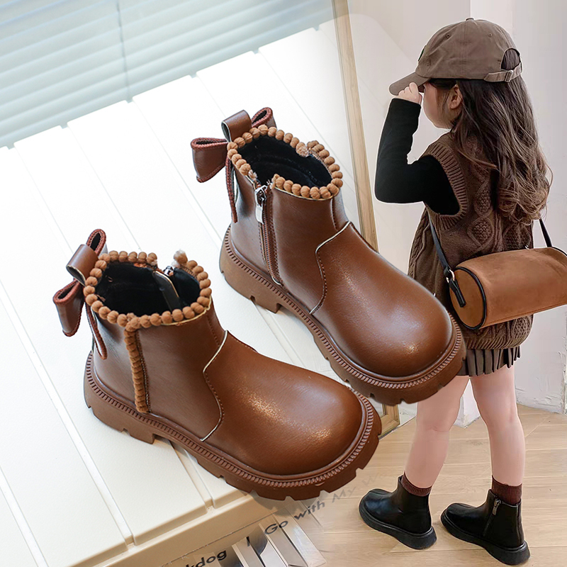 女童靴子2025秋冬新款软底小女孩儿童新款洋气马丁靴加绒公主短靴