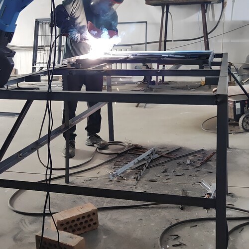 专业焊接制作各种镀锌方管框架镀锌角铁框架定制结实耐用承重强
