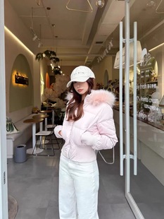 小海鸥2025秋冬新款毛领连帽羽绒女装收腰短款90白鸭绒外套