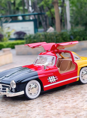 奔驰300SL合金汽车模型车内摆件欧翼门男孩经典老爷车模型玩具车