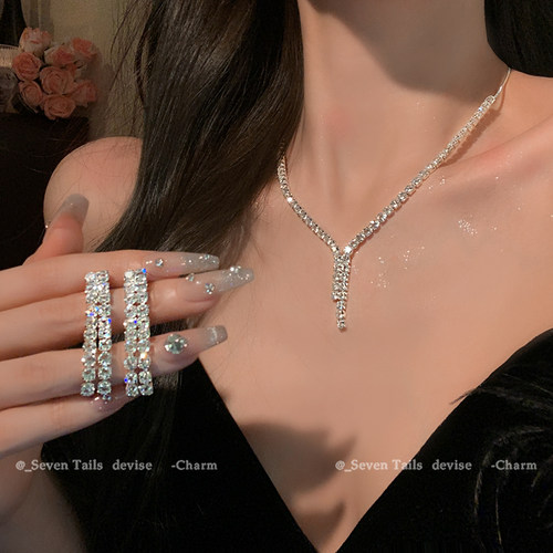 满钻爆闪项链女轻奢小众设计感choker高级感锁骨链颈链配礼服婚纱