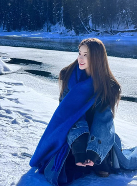 克莱因蓝仿羊绒围巾女冬季韩系氛围高级感保暖雪天穿搭大披肩围脖