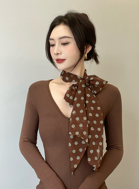 新款韩版百搭棕色丝巾女复古高级感护颈时尚系脖波点领巾颈饰飘带