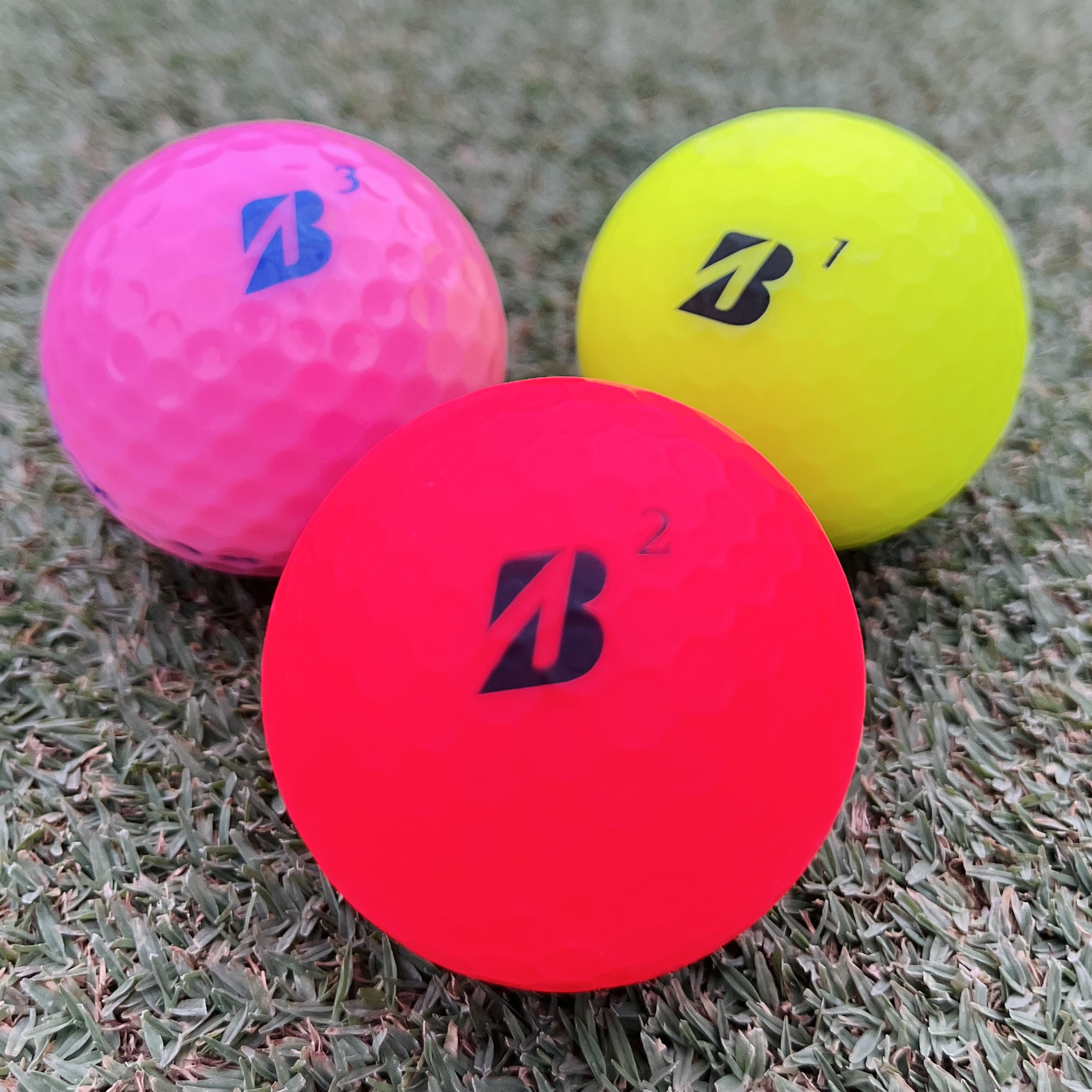 二手高尔夫球普利斯通彩球优质下场比赛球二三四层球包邮