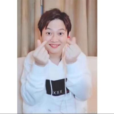 SEVENTEEN张元英同款卫衣