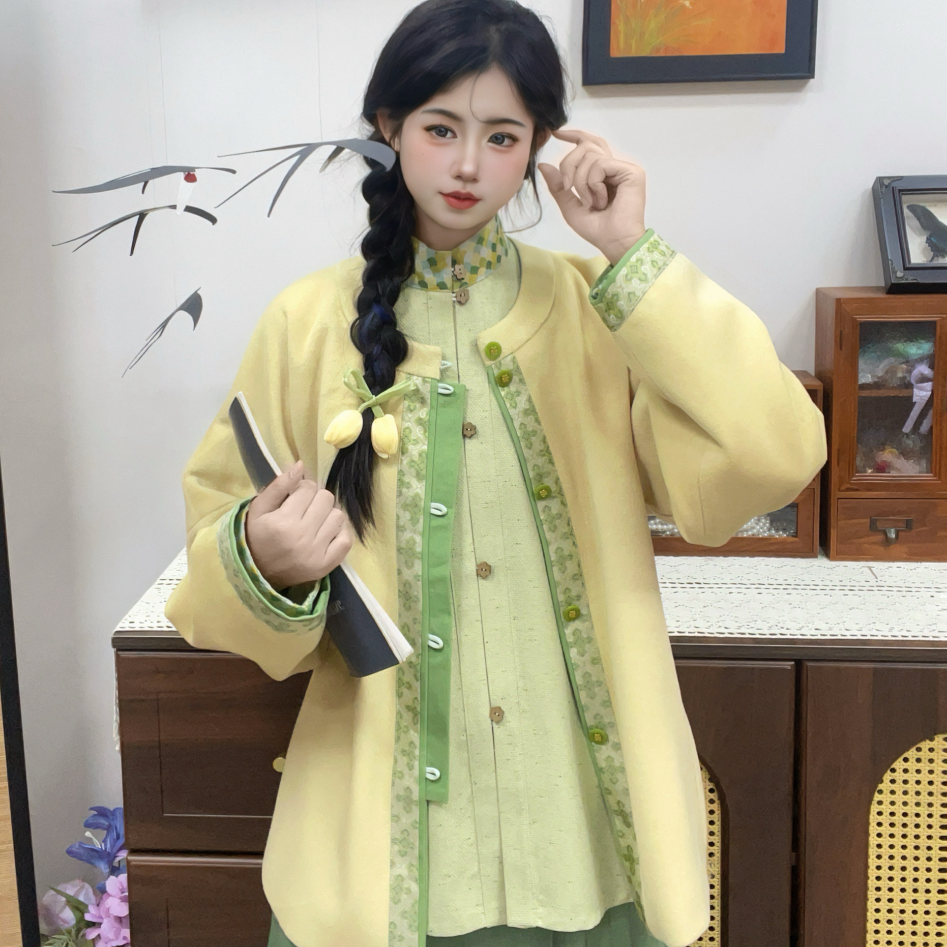 鹅黄毛呢圆领短袄立领弓袋袖汉服